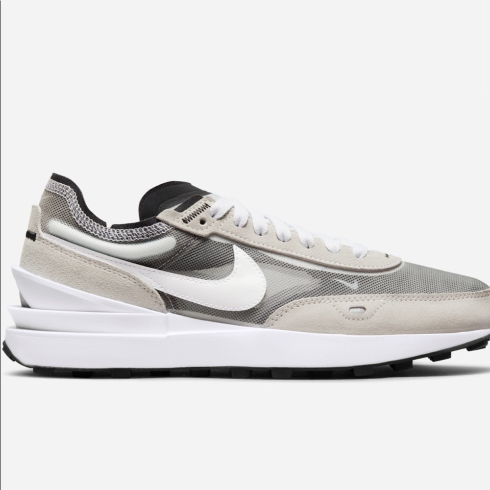 Nike waffle sneakers size 8